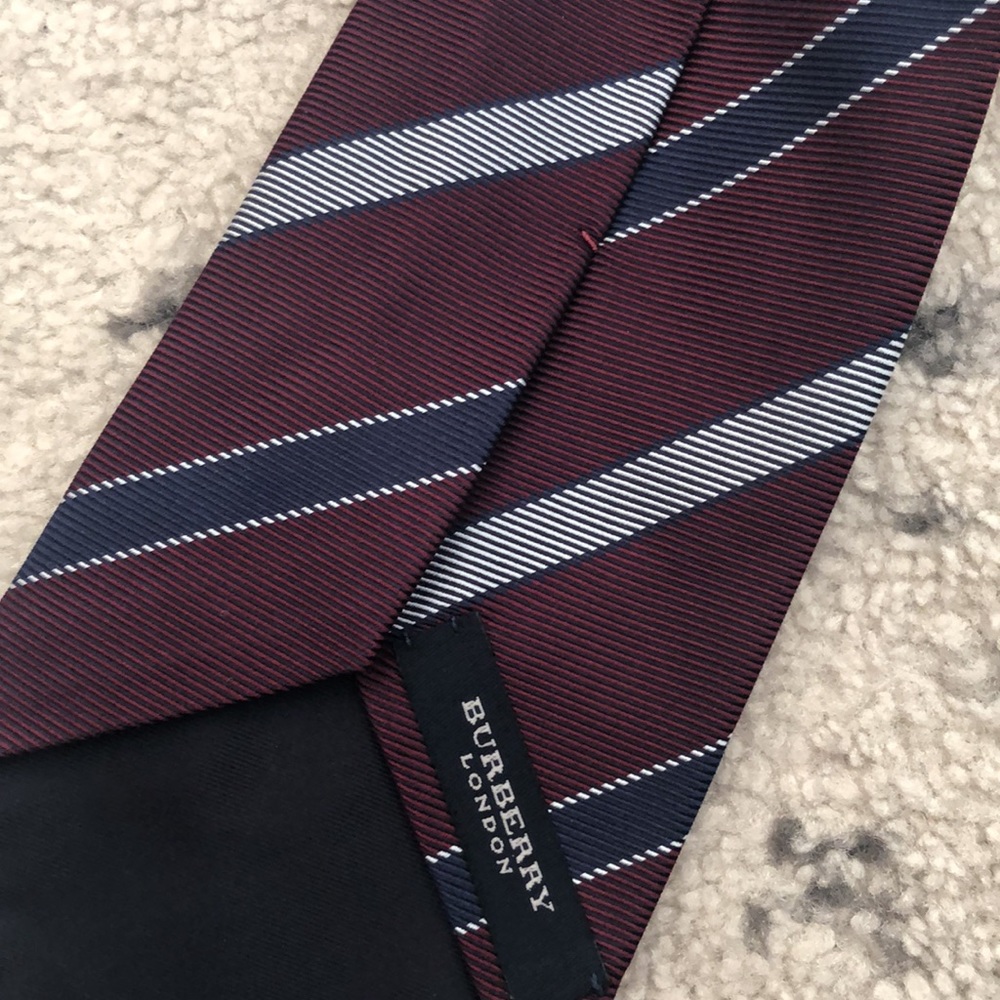 Burberry tie - Picture 7 of 8